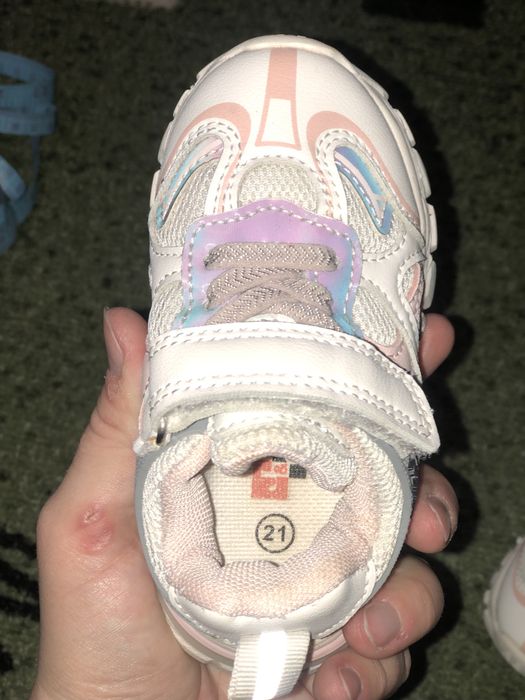 Кросівки для дівчинки 21 розмір