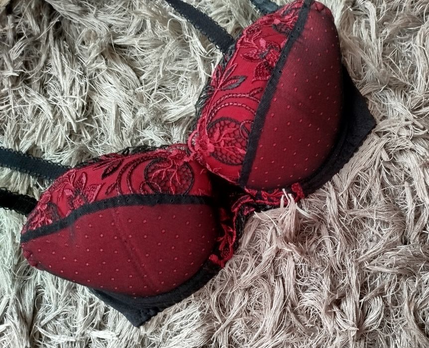 Nowy biustonosz dama kier 65d