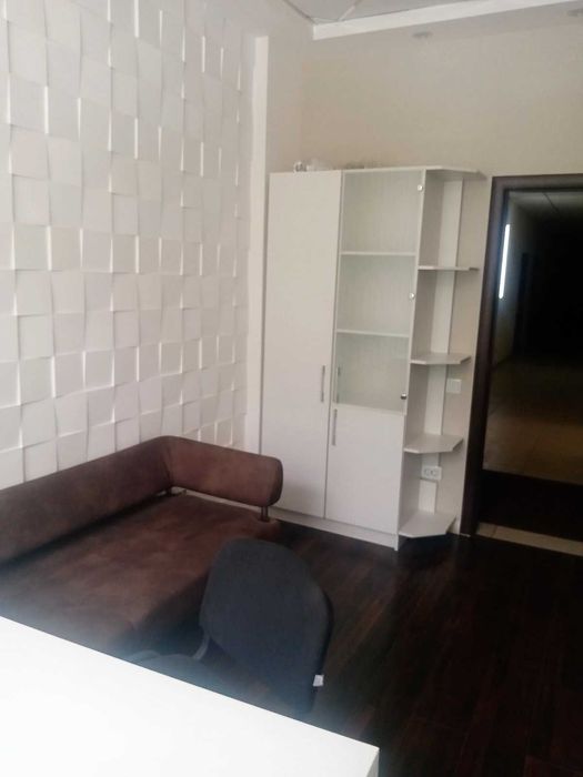 Здаються в оренду офісні кабінети р-н кр. ринку