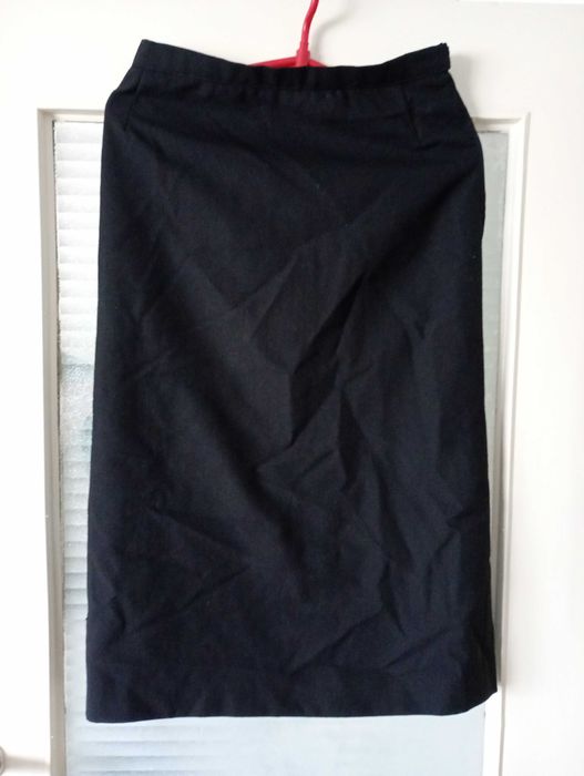 Ołówkowa ciepła, spódnica midi, rozmiar 38-40