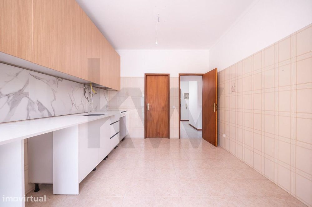 Apartamento T2 - Miranda do Corvo ( Centro)