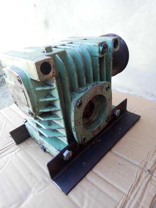 Редуктор 2Ч-63...