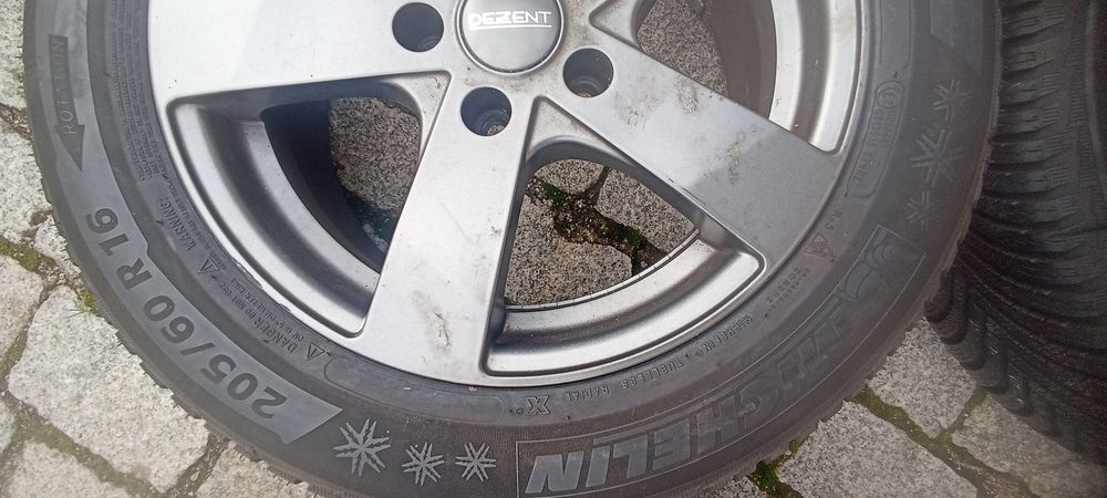 Peças Jantes 16 KBA c pneus Michelin novos