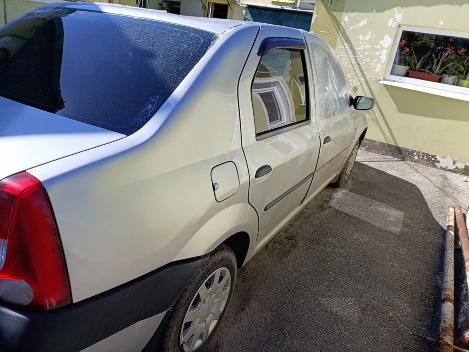 Продам автомобіль Dacia Logan 2008 р.в.пошкоджений після прильоту дрона