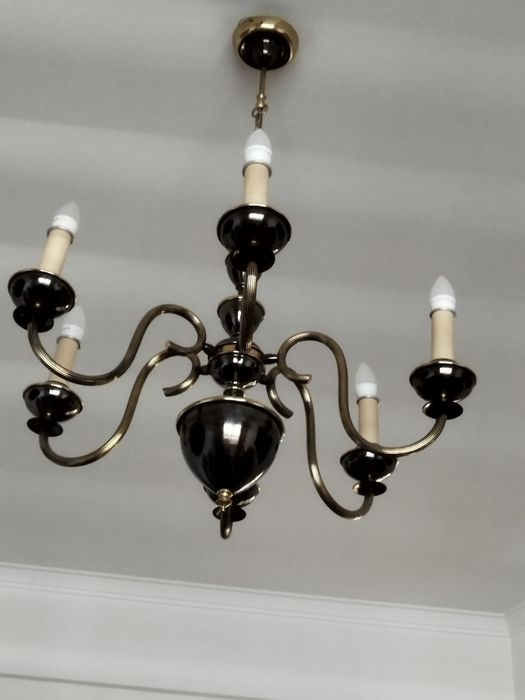 Candeeiro vintage de tecto em latão (oxidado) envelhecido.