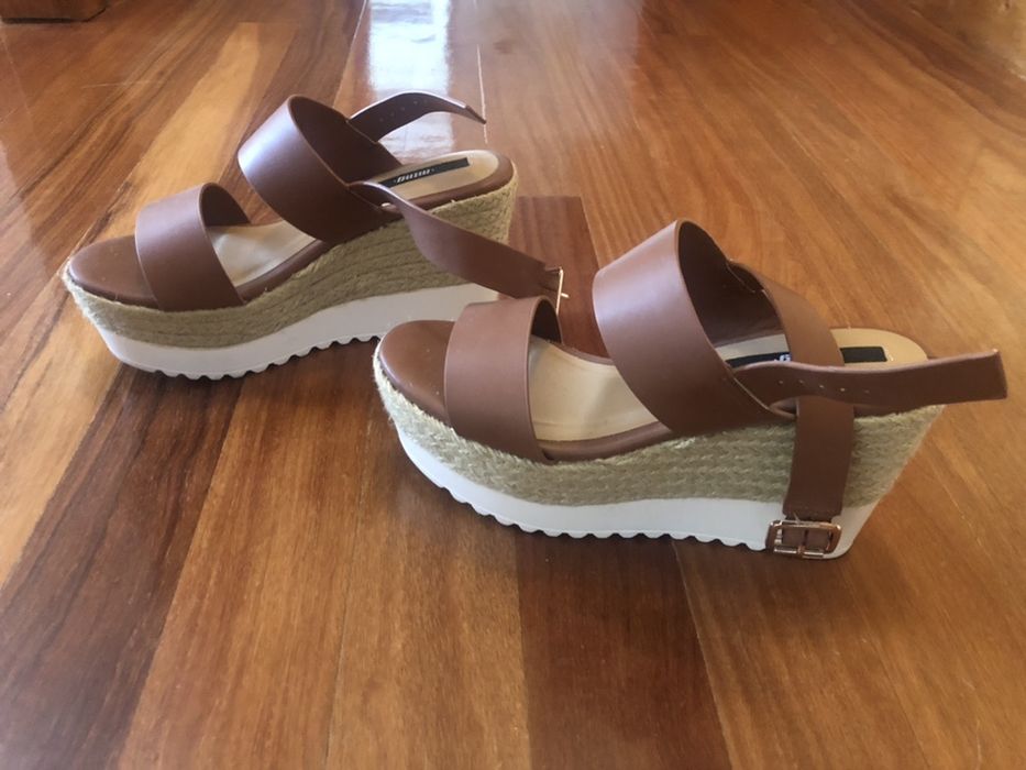 Sandalias castanhas Mustang