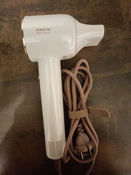 Абсолютно новый фен dreame .