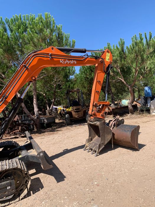Giratório Kubota 5 tn Mafra