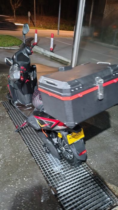 Vendo/troco/retomo scooter elétrica 72v impecável