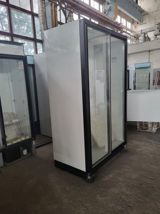 Холодильна шафа Full door