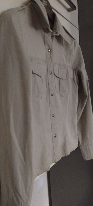 Bluza jasny beż.
