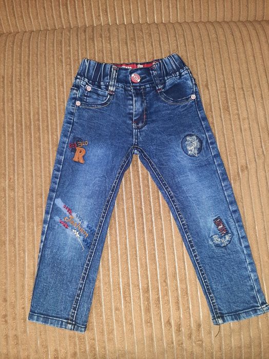 Продам джинсы на мальчика