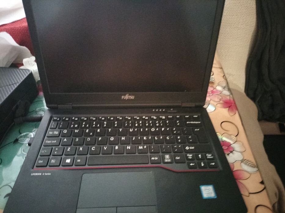 Fujitsu Lifebook U Series | Intel Core i3-7100U | 16 GB RAM | SSD 238 GB