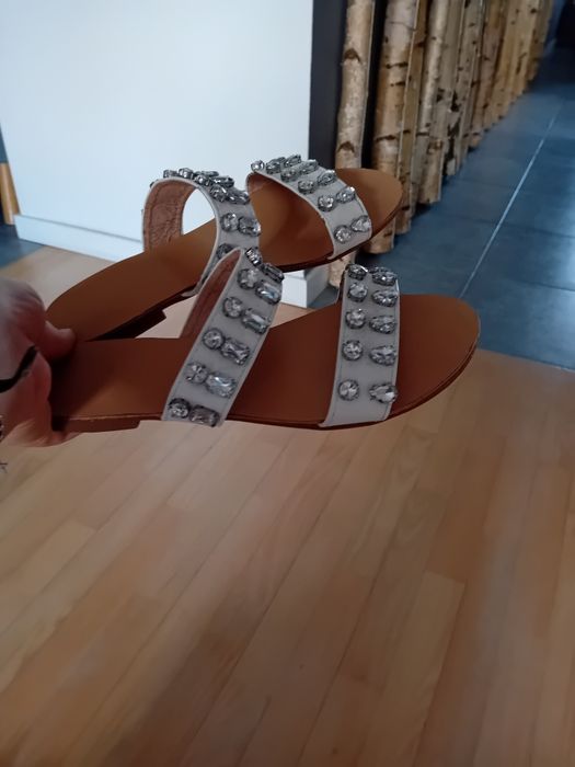 Klapki damskie 39 skórzana wkładka