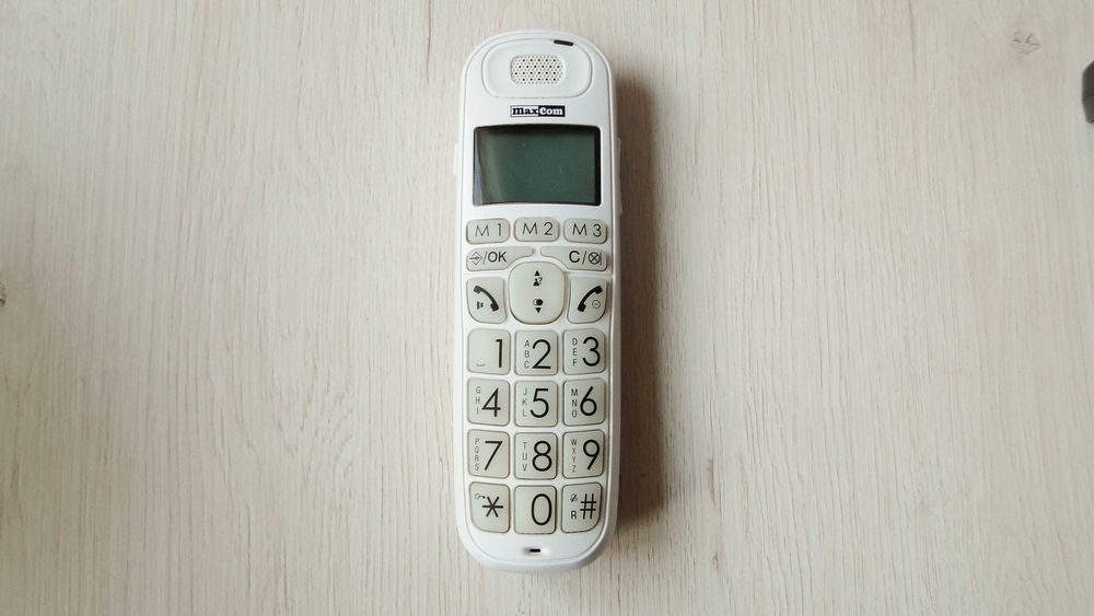 telefon stacjonarny bezprzewodowy DECT MC 6800