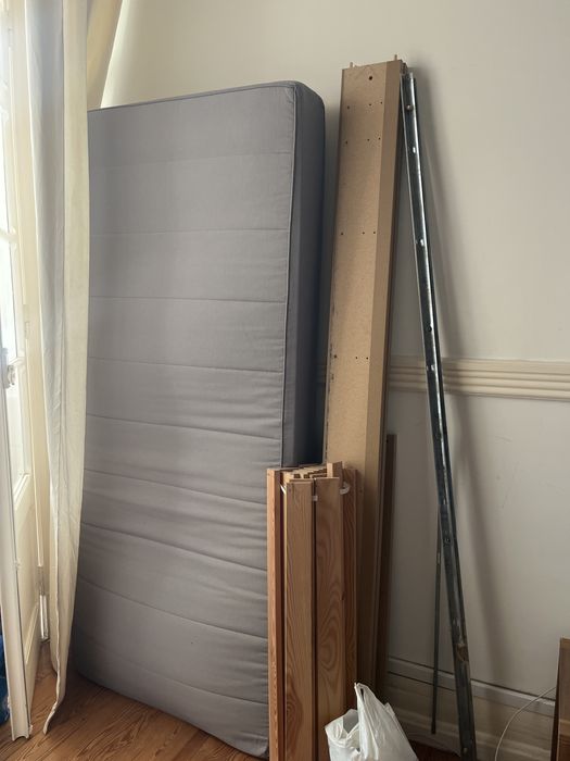 Cama + colchao de Solteiro IKEA