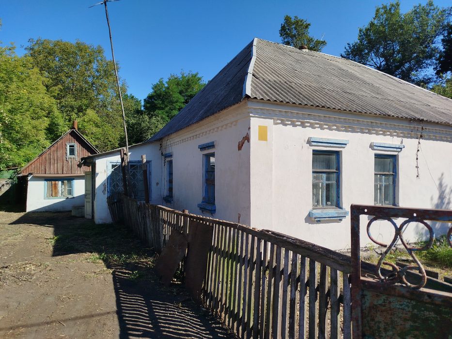 Цегляна частина будинку, окрема адреса, свій двір, Малин, 5 сот. землі