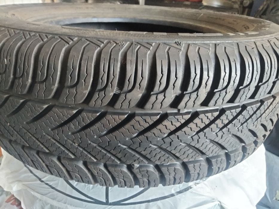 Шини 215/60/16;Мишелін,Сайлун та інша.