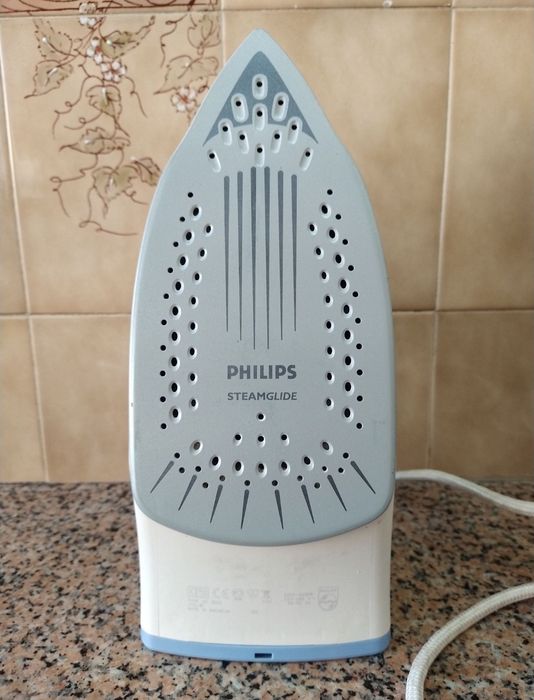 Ferro de passar a ferro Philips engomar casa quarto apartamento.