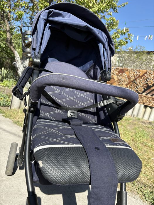 Продам коляску , прогулка