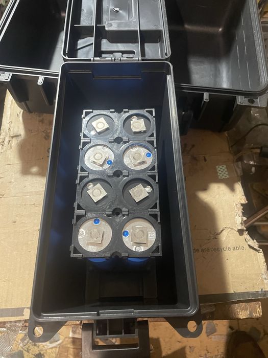 Бокс до акумулятора 40135 33140 Eve TopBand (Li-ion, LiPo, LiFePo4)