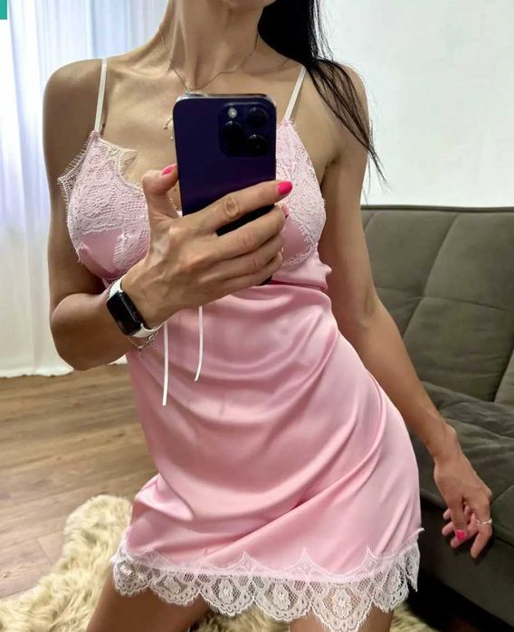 Шовкова нічна сорочка з мереживом 42/44/46/48/50