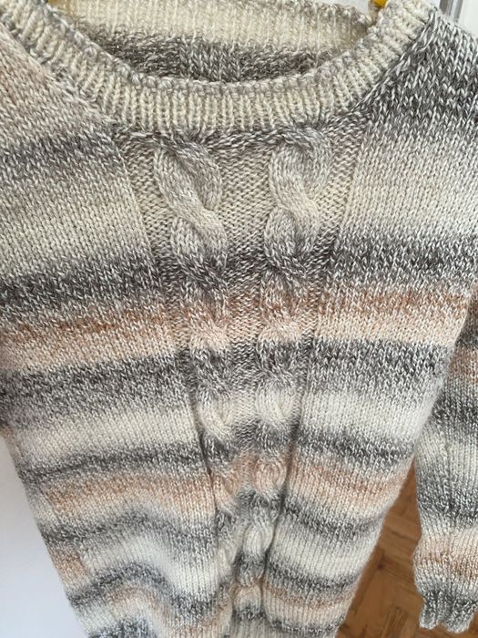 Camisola tricotada à mão