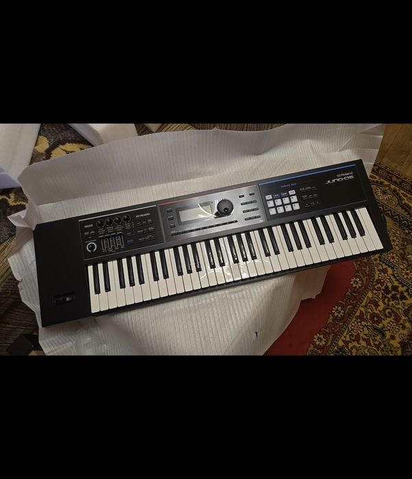 Roland Juno ds61
