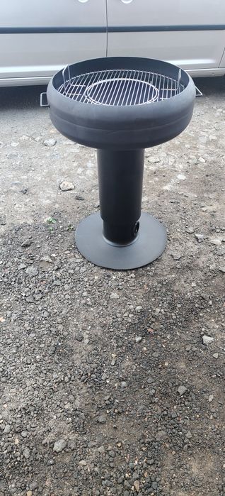 Grill ogrodowy  stabilny