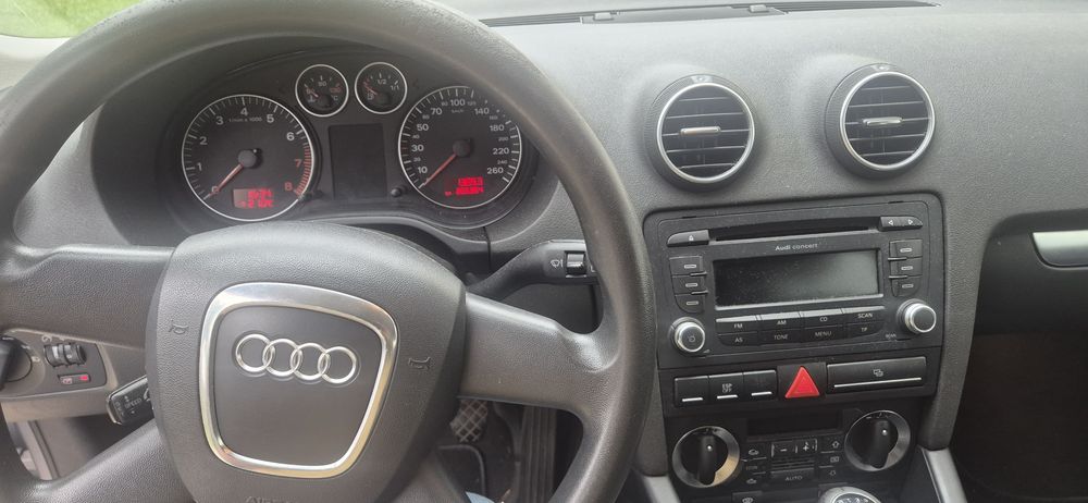 Audi A3  8p  1.6