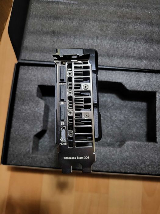 RTX 4060 Asus 8 gb