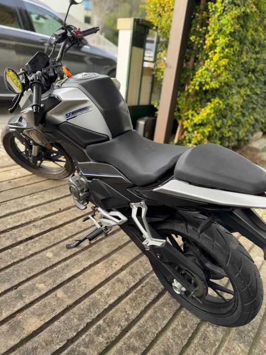 Moto FK Motors street fighter 125cc