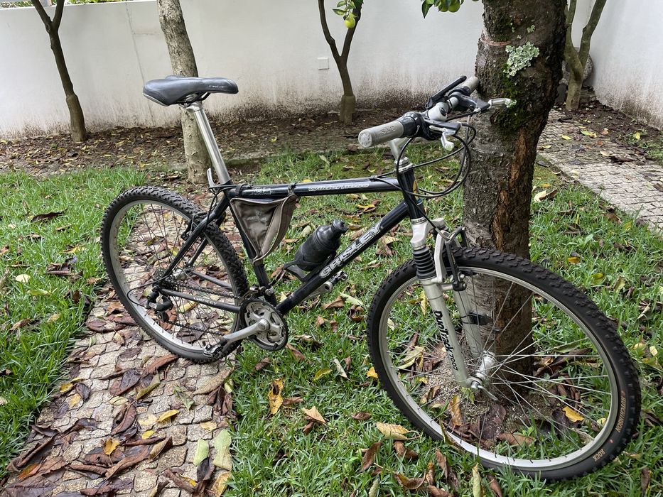 Bicicleta desportiva para adulto