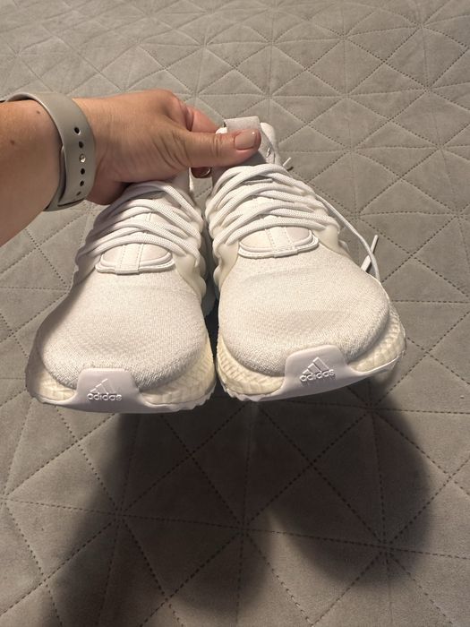 Кросівки adidas boost 36