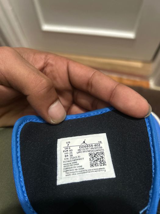 Nike air Jordan 1 retro mid SE Signal Blue