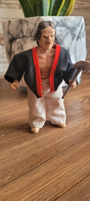 Stara figurka zab