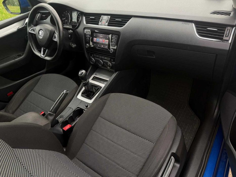 Piekna Niebieska/ Salon PL / Skoda Octavia/ 2015r. / na pasku 1.4 TSI 140KM EA211 / 6biegów / Klimatronik