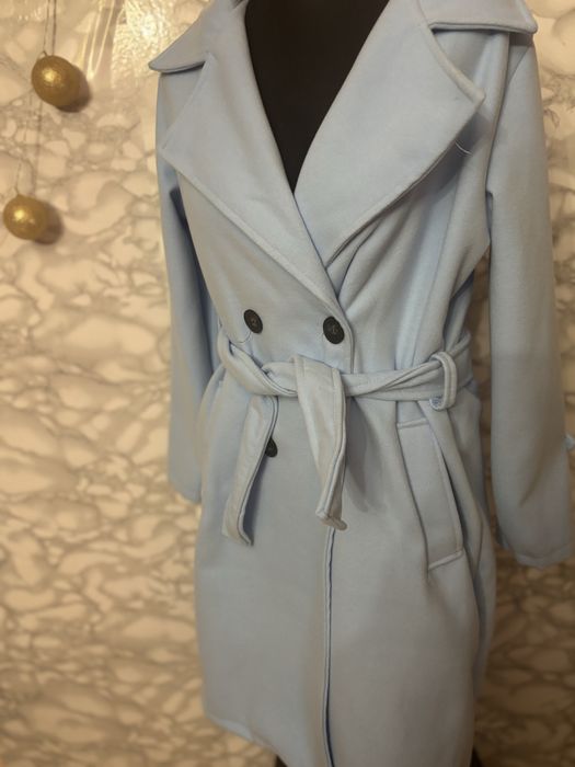 Niebieski płaszczyk biust 110