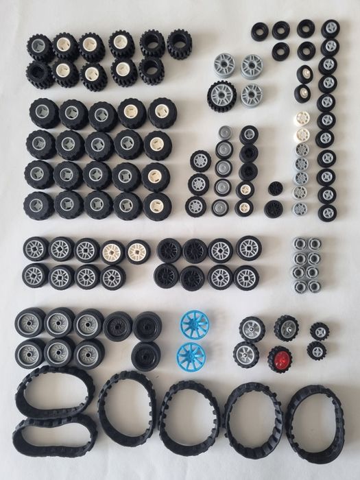 Деталі Лего Технік колеса. покришки, гусені Lego Technic оригінал