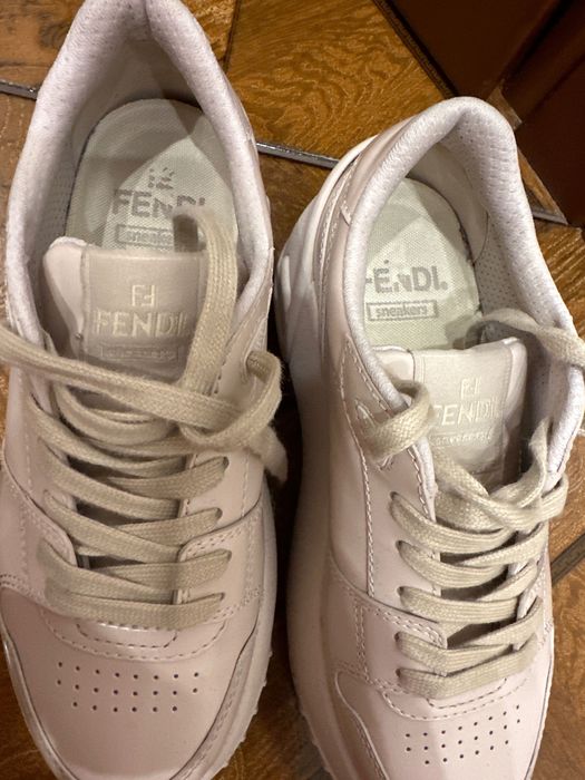 Кросівки жіночі Fendi оригінал розмір 37.5-38