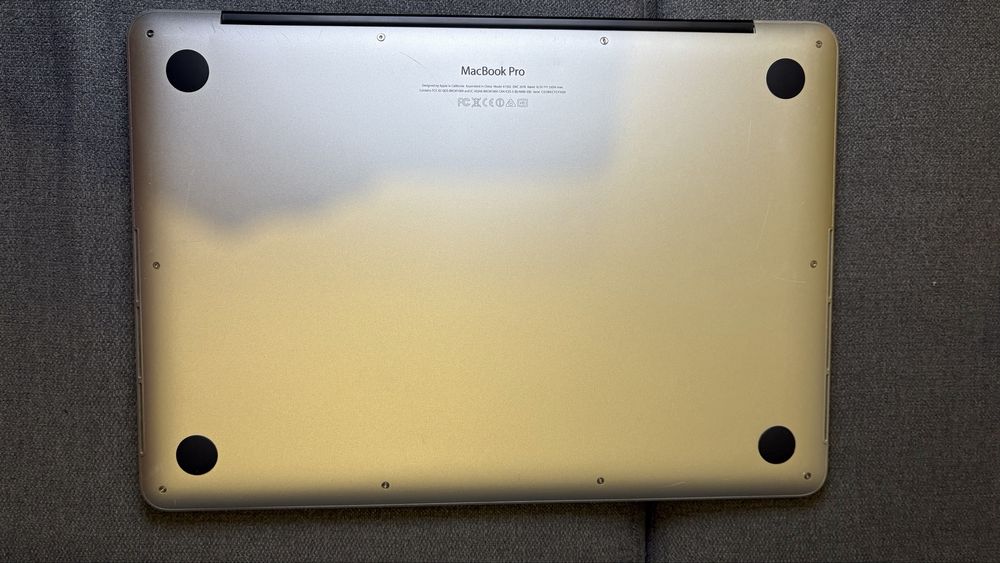 Vendo Macbook pro retina 2013 i5 256 GB e 8 de  Ram