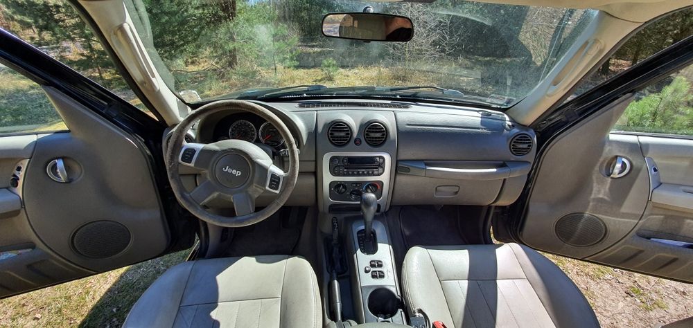 Sprzedam Jeep Liberty 2,8 CRD