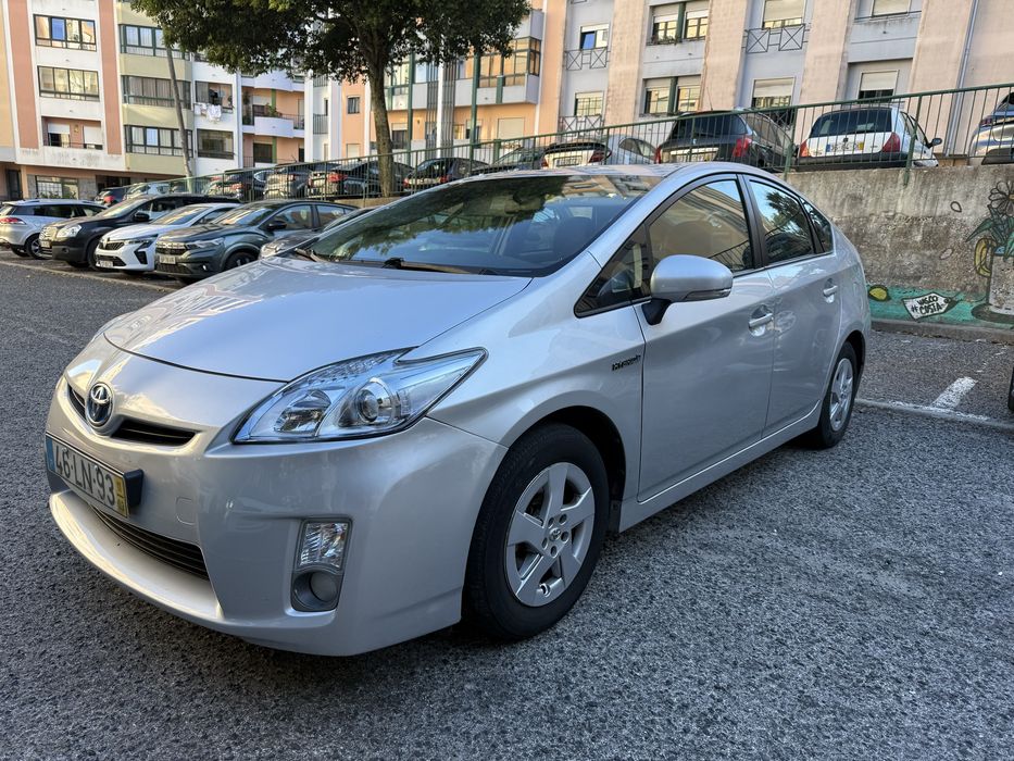 Toyota prius 2011