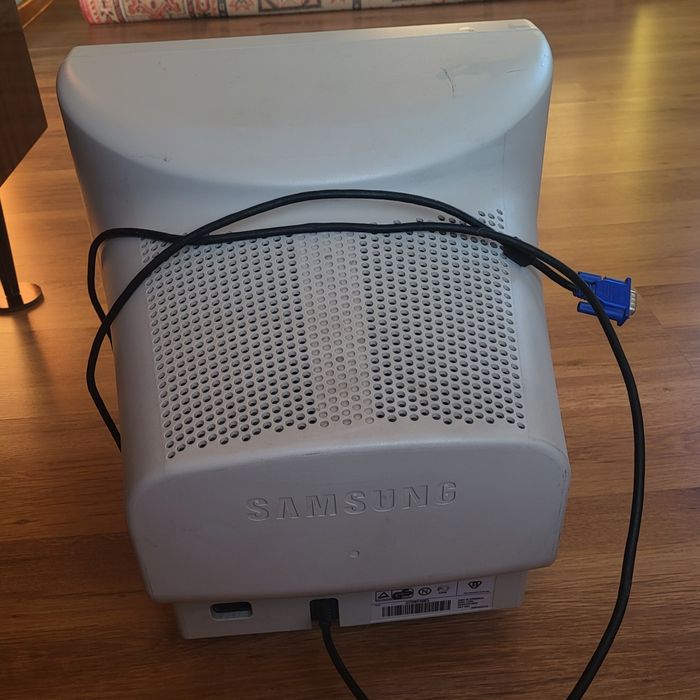 ЭЛТ Монитор SAMSUNG SyncMaster 793df