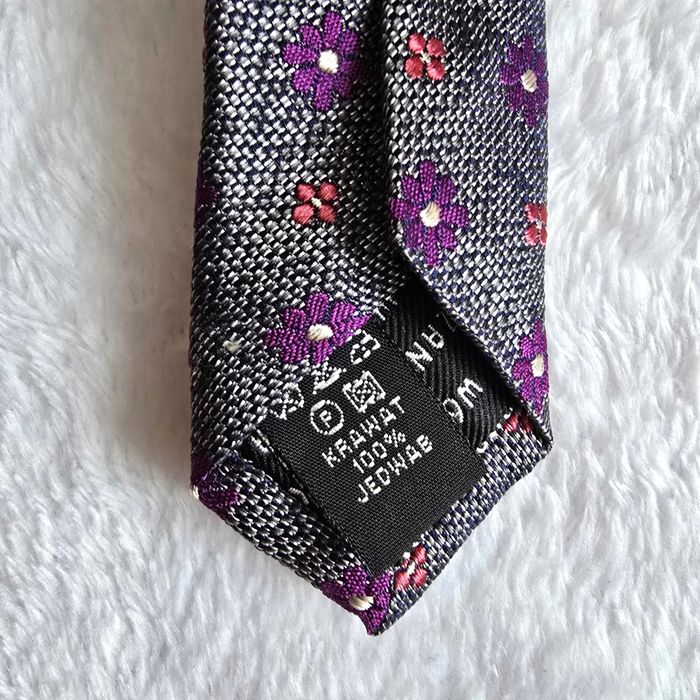 Jedwabny Krawat Wólczanka – 100% Jedwab – Nowy z Metką