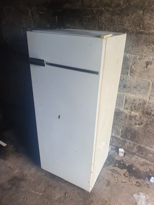 Холодильник бирюса