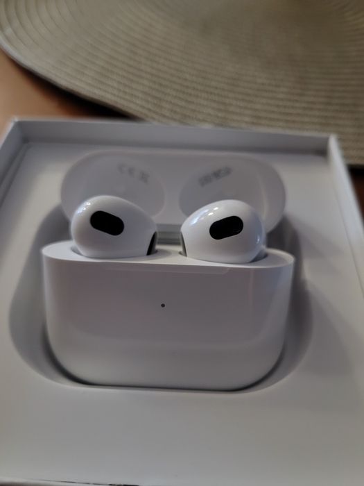 Airpods 3 *super stan*