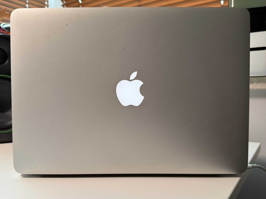 Apple MacBook Air 13” 2013 | i5 | 4 GB | SSD 256 GB | Big Sur |