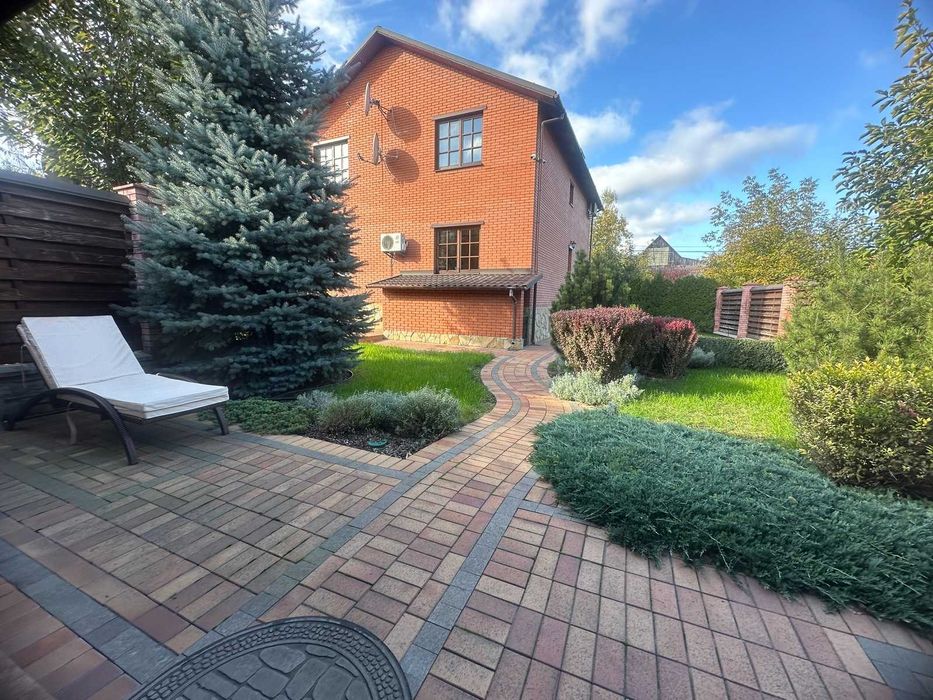 Продаж 2 поверхового будинку на Старому Місті