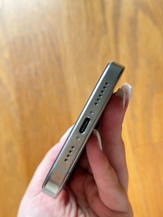 Iphone 16 pro max titanium natural 512gb igual a novo